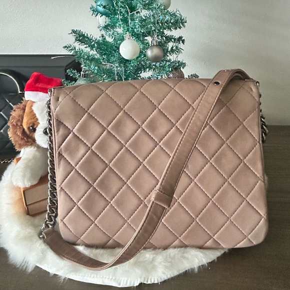 Chanel boy accordian flap bag - Picture 3 of 15